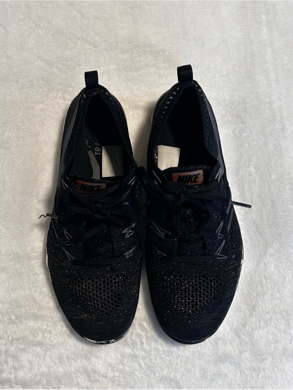 Nike Men’s Black Knit Athletic Sneakers